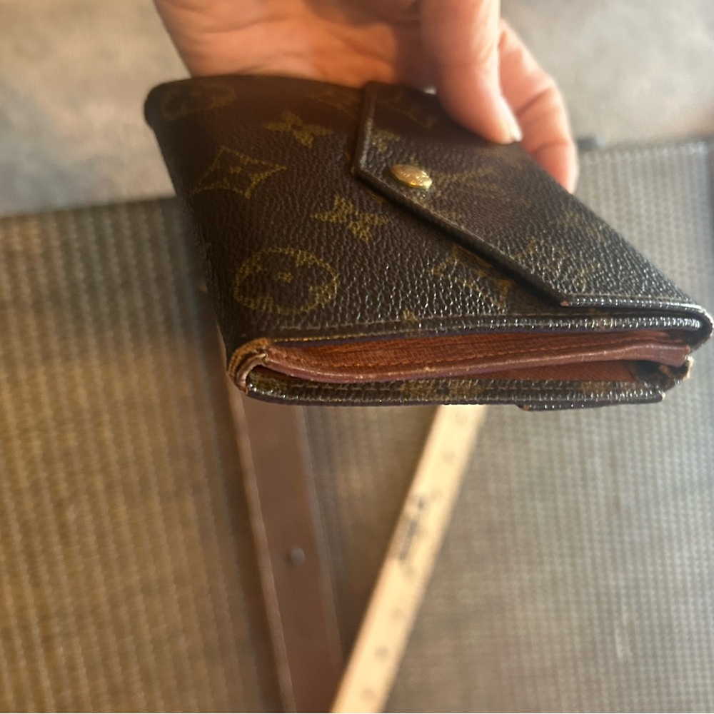 Louis Vuitton Monogram Brown and Tan Wallet Vintage - Picture 10 of 11